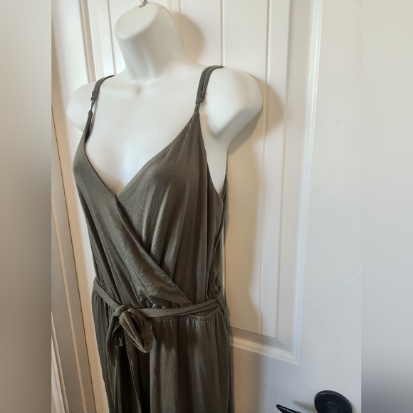 Becaal Sage Vneck Wrap Front Belted Jumpsuit Romper Size Large NWOT - Picture 2 of 8